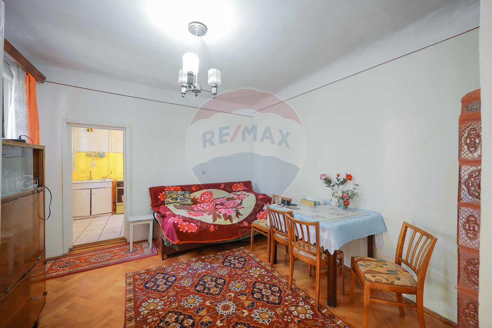 Casă cu 2 camere de vânzare în zona Ioșia Strada Arțarilor