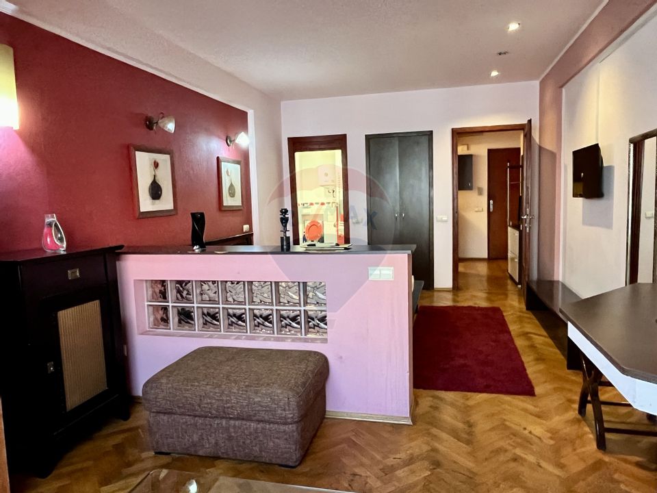 Garsonieră spațioasă - Piața Romană, vedere spre ASE, disponibila acum