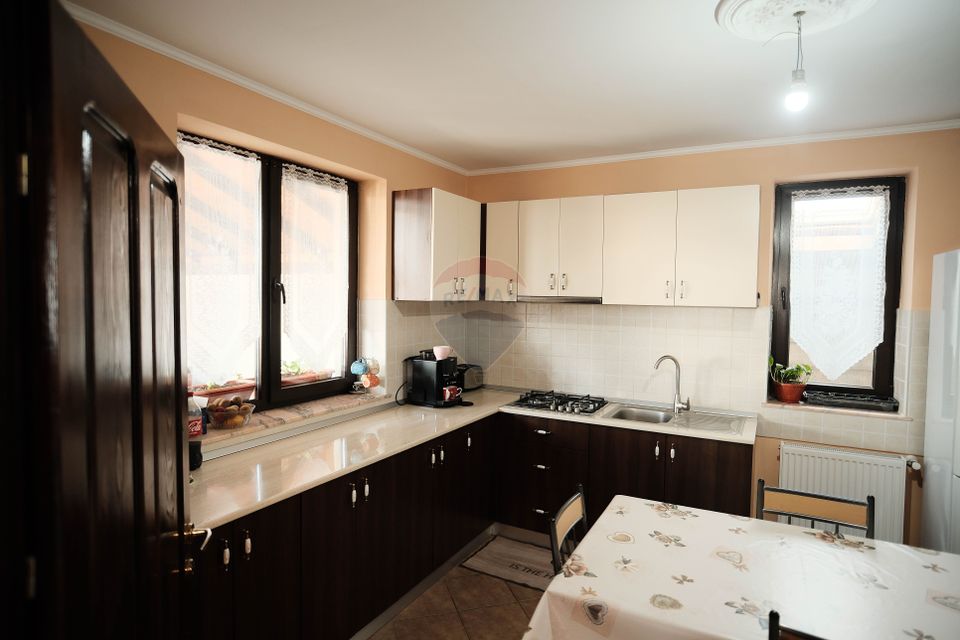 4 room House / Villa for sale