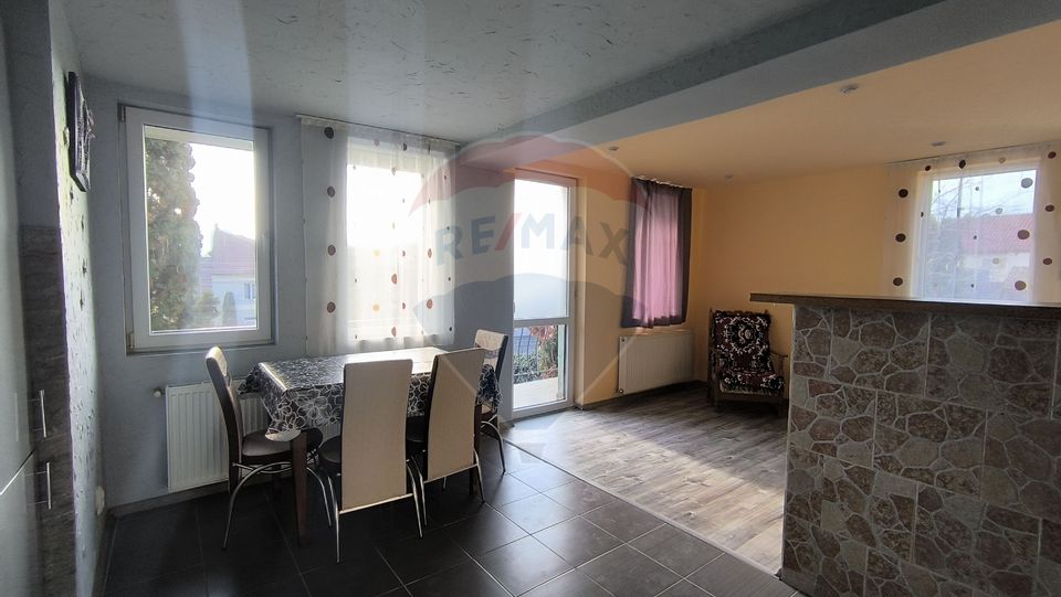 Apartament 3 camere de inchiriat în zona Dambul Rotund