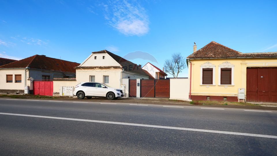 Două case pe același teren – locuință + oportunitate de business – Bod