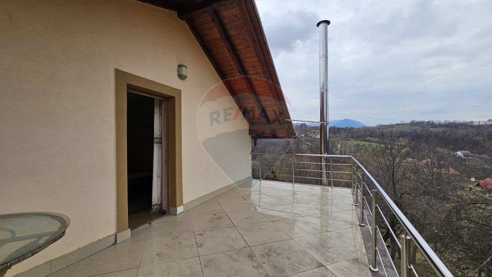 Casă de vânzare Bran Sohodol teren  intravilan 10.331 mp două locuințe