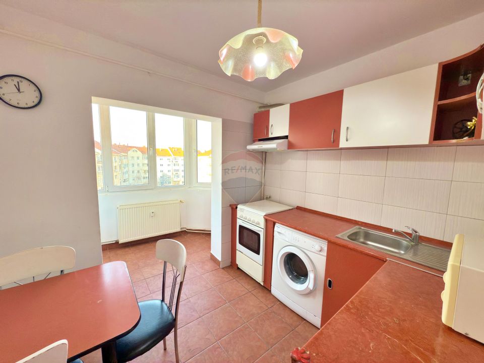 Apartament cu 3 camere de închiriat în Alfa, Arad.