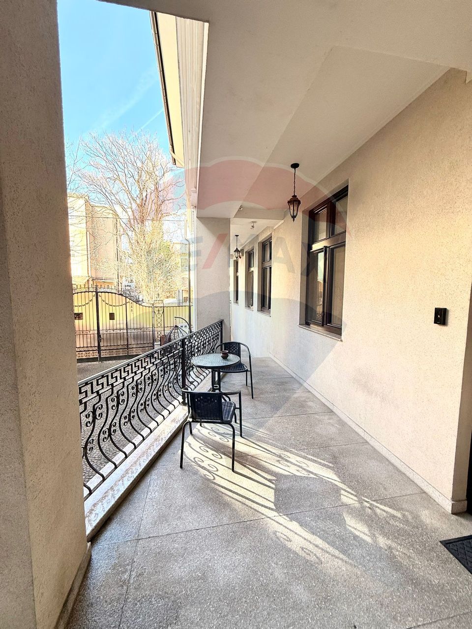 100sq.m Commercial Space for rent, P-ta Victoriei area