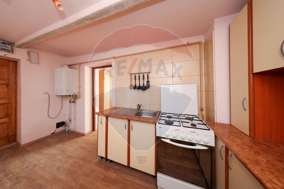 Casă cu 1 camera de vânzare în zona Centrul Istoric