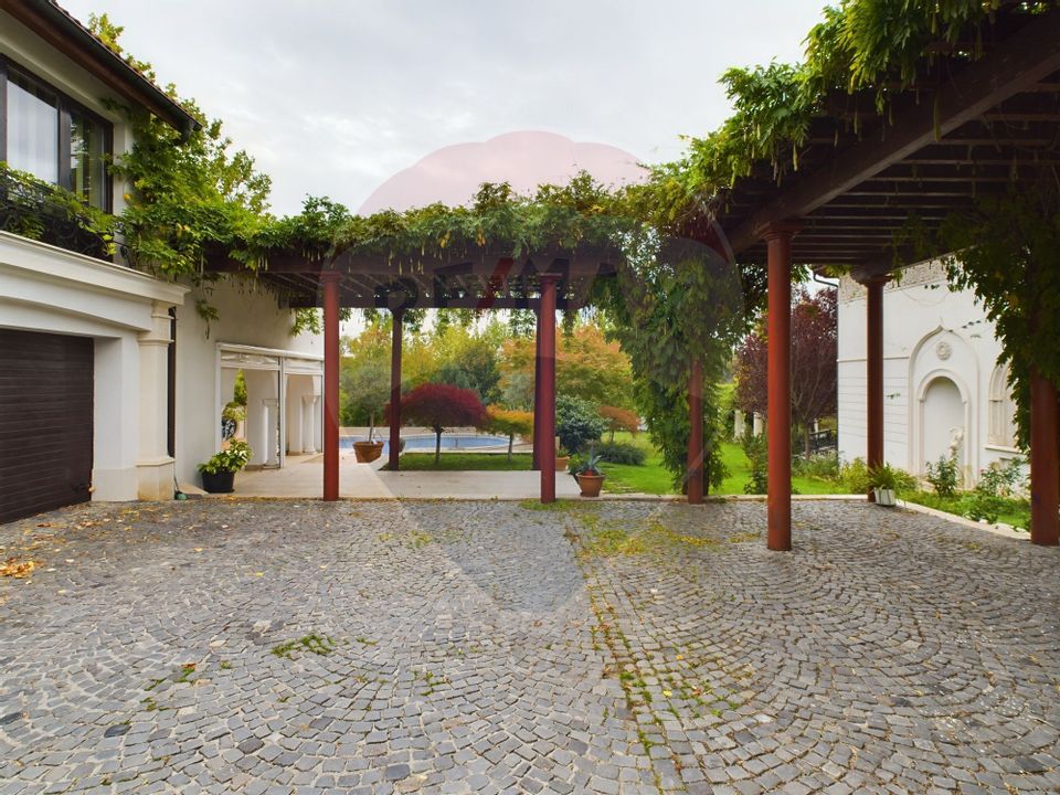 Vila de lux pe malul lacului Balotesti