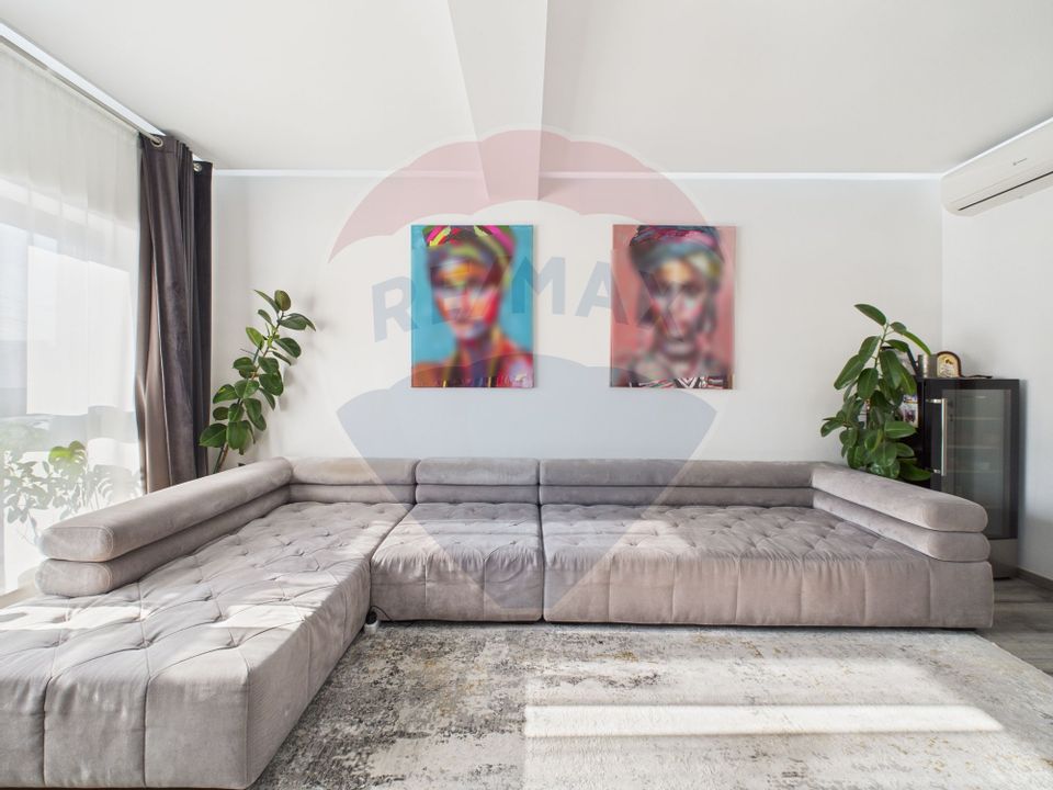 Apartament de vanzare - 3 camere 102mp + Terasa cu foisor 45mp