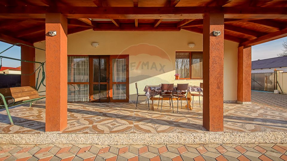 4 room House / Villa for sale