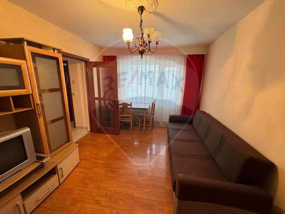 3 room Apartment for rent, Mioritei area
