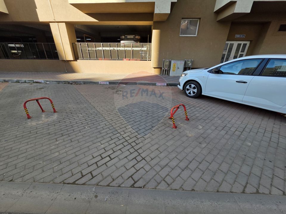 Apartament cu 2 camere de vanzare in Complex Bacovia - Fiald