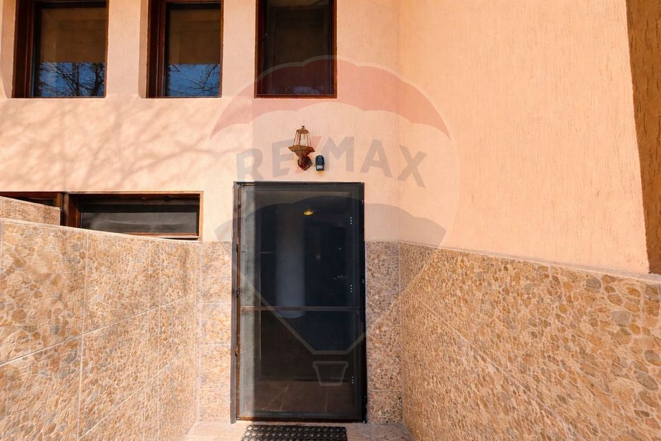 Apartament de inchiriat cu sauna-Lazu, Constanta-utilitati incluse.