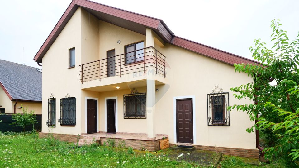 5 room House / Villa for sale, Tractorul area