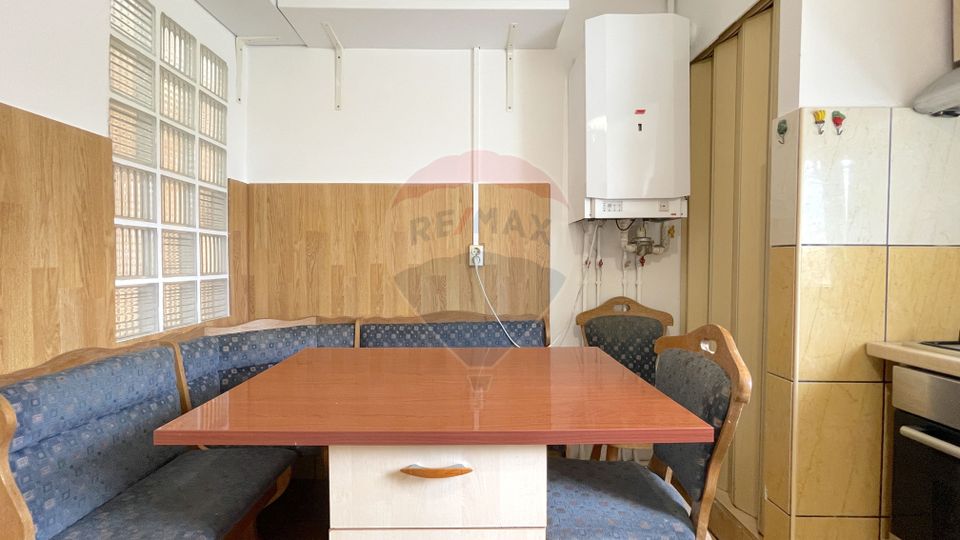 Apartament cu 3 camere de închiriat în zona Astra