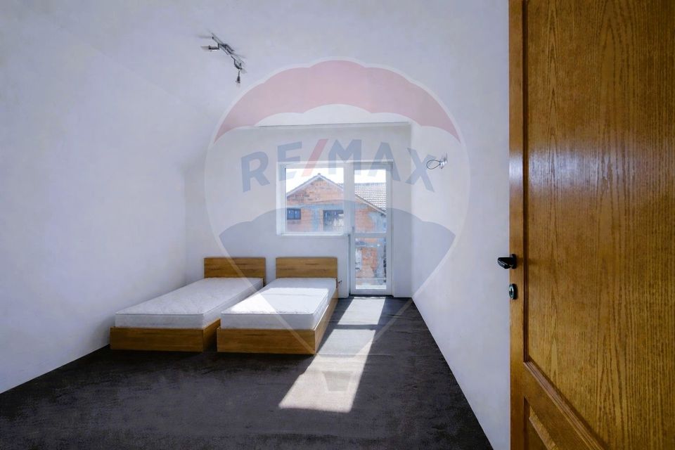 5 room House / Villa for sale