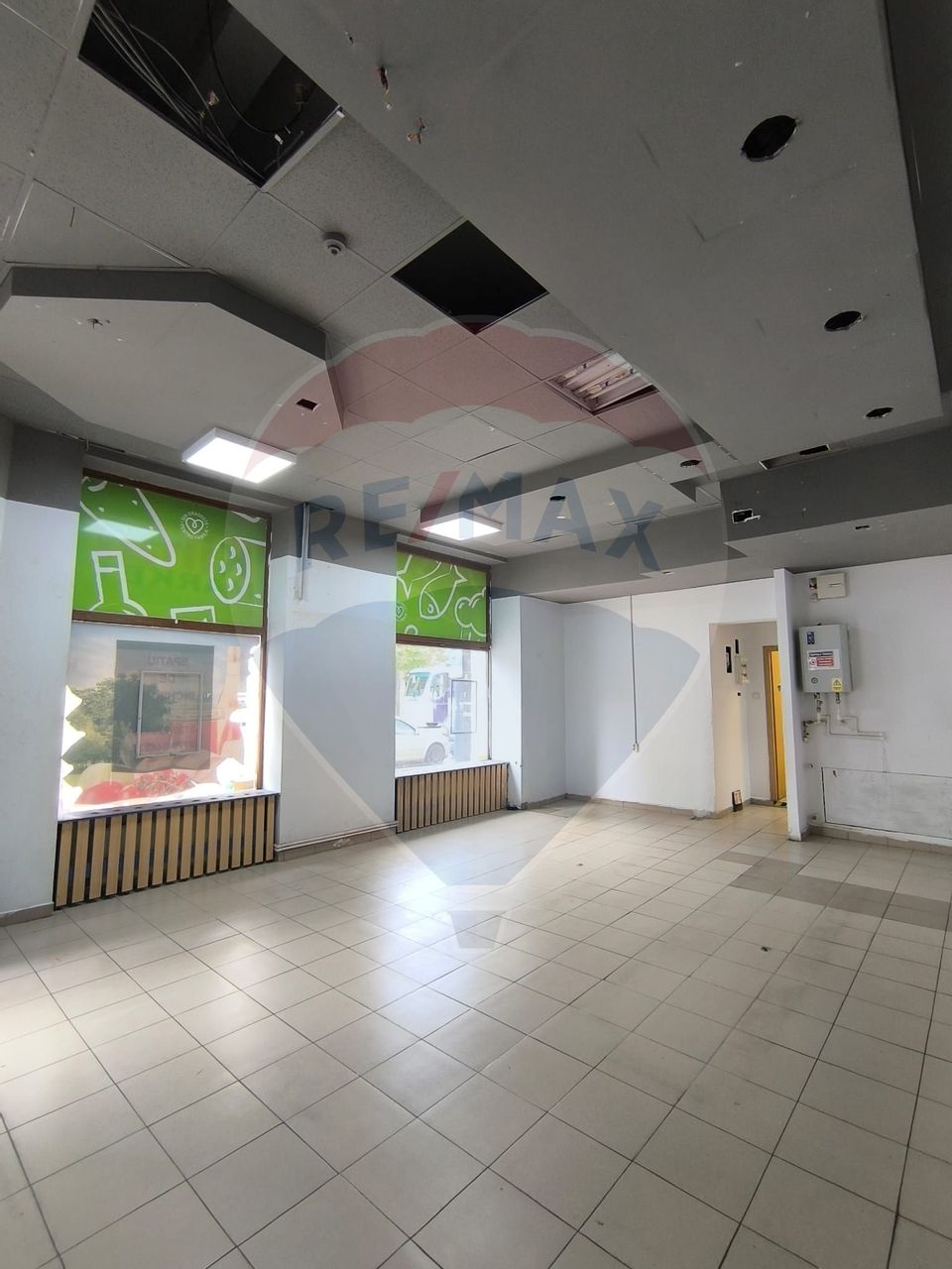 Spațiu comercial de vanzare