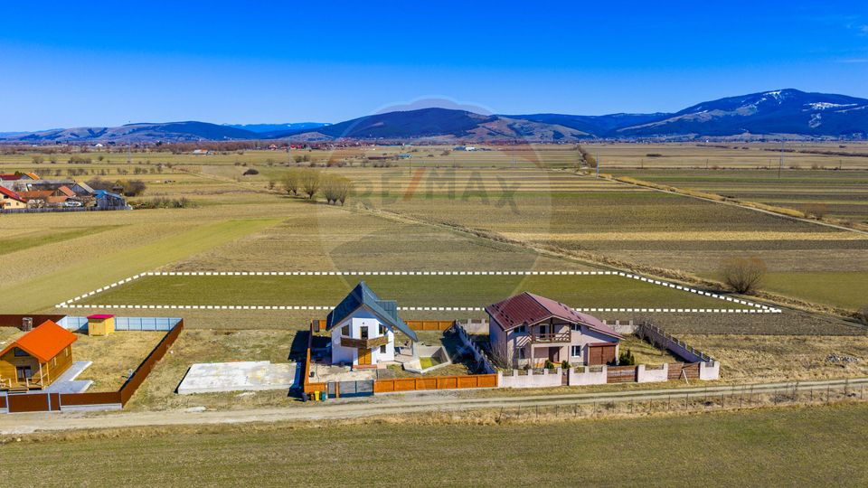 Land 3,700sqm Lunca Calnicului / Strada Principala