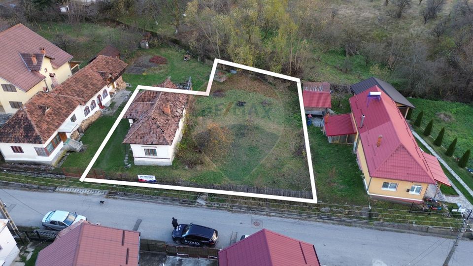 Casă si teren de vânzare in Leresti la super preț