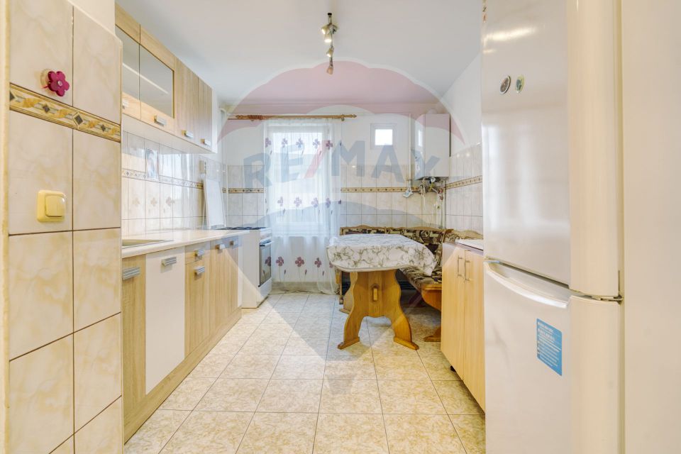 3 room Apartment for rent, Tractorul area