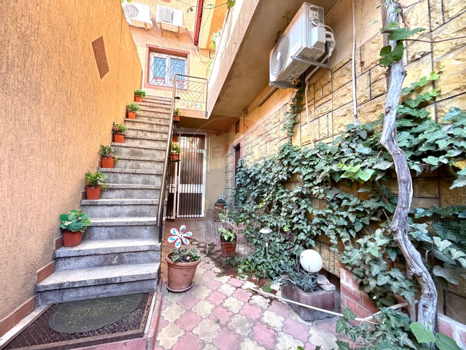 16 room House / Villa for sale, Coiciu area