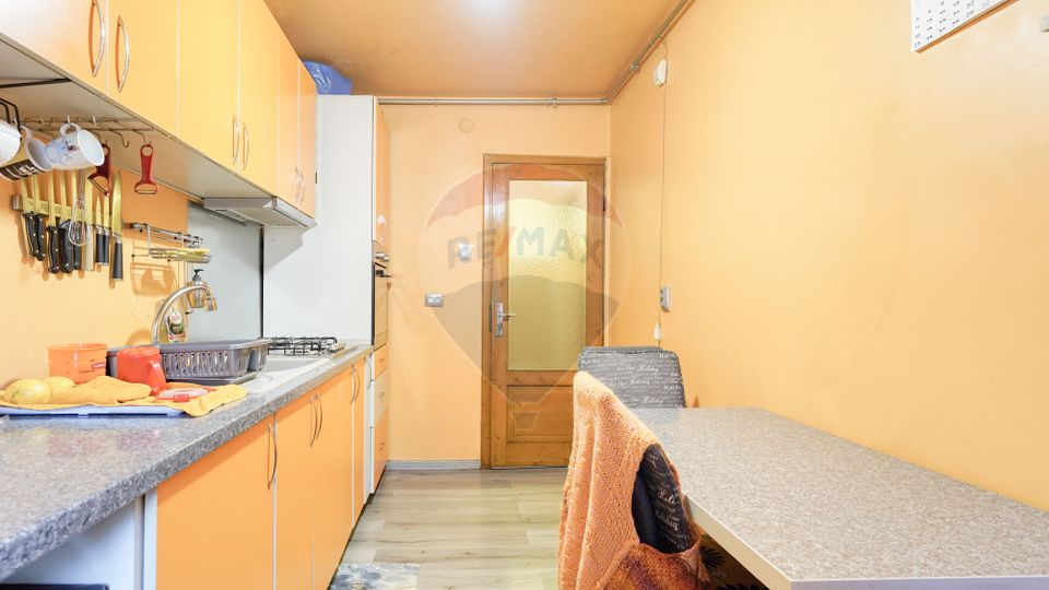 3-room apartment on Rozelor Street, Florilor Quarter!