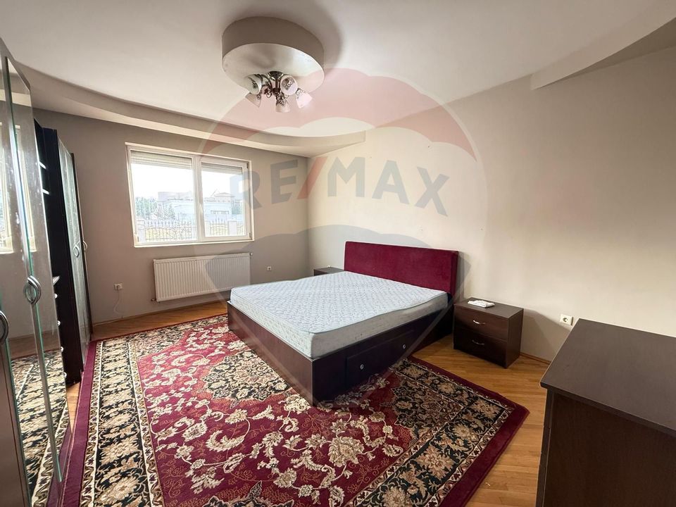 8 room House / Villa for sale