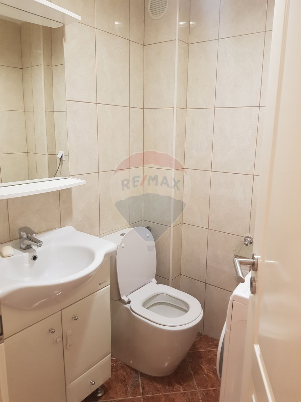 4 room Apartment for rent, P-ta Romana area