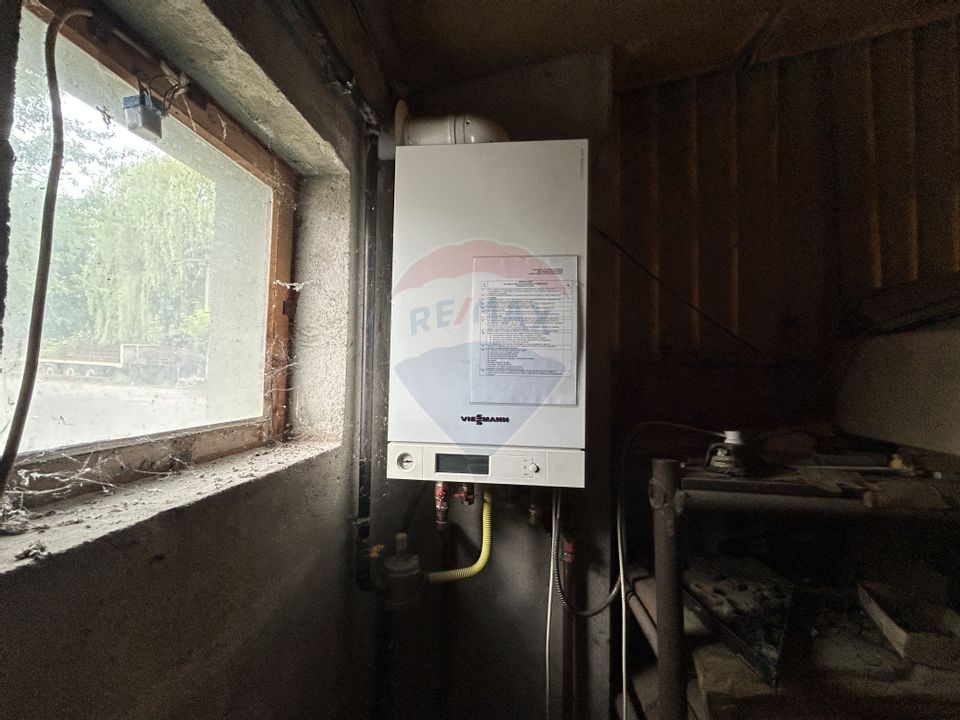 Spațiu industrial de 560mp / platforma betonata 2900mp 100m front