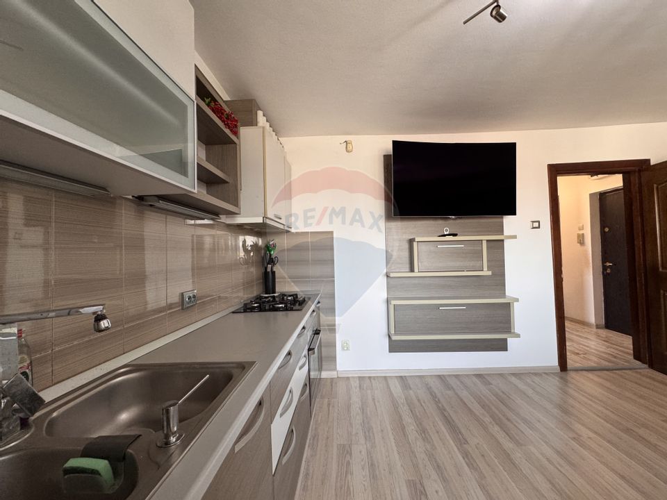 3 room Apartment for sale, Zimbru area