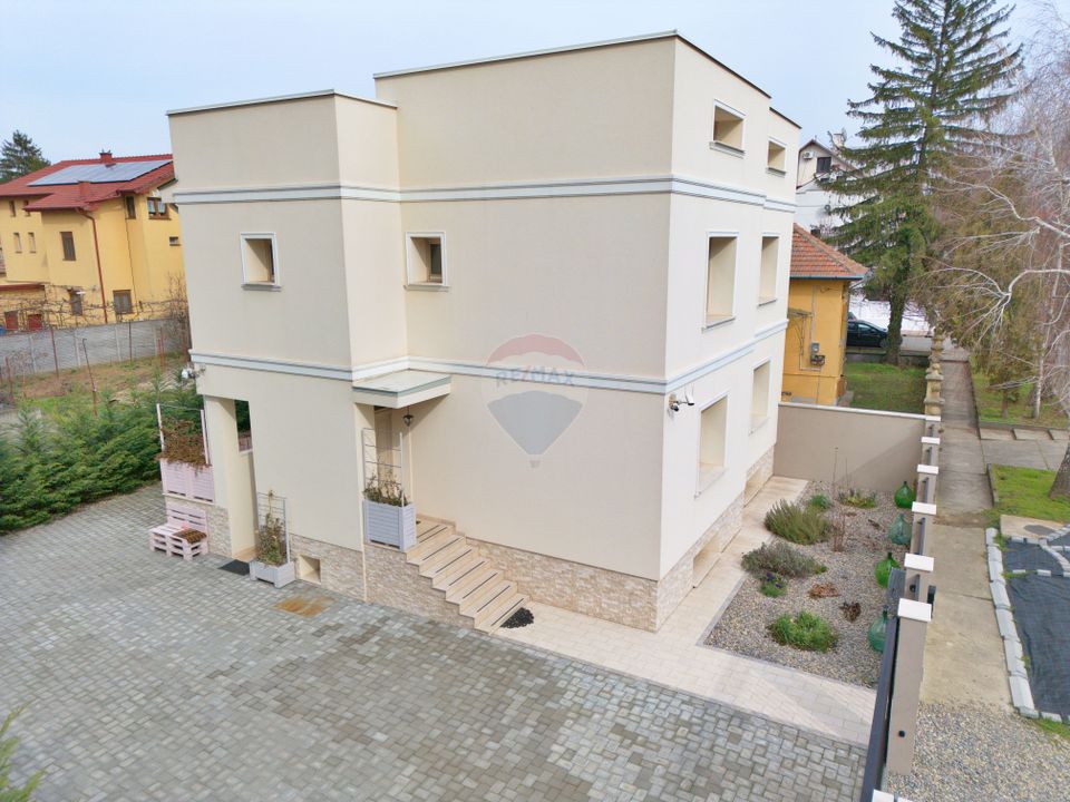 7 room House / Villa for sale, Romanilor area