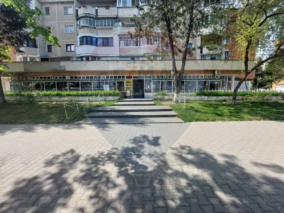 Spatiu comercial de inchiriat bdul Belvedere Onesti