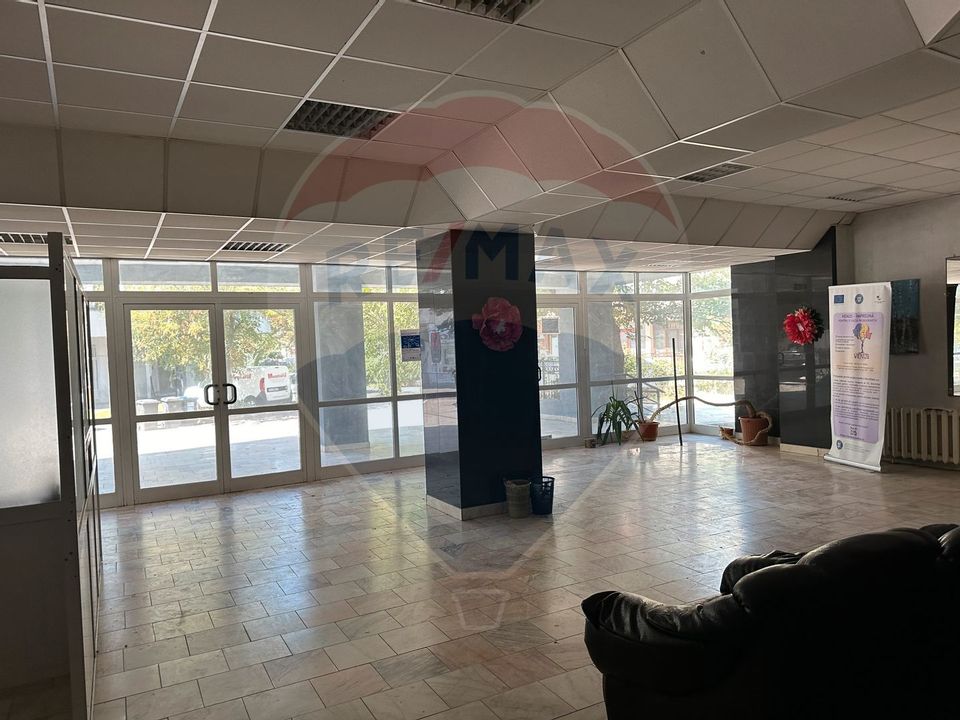 2,800sq.m Commercial Space, Brailei area