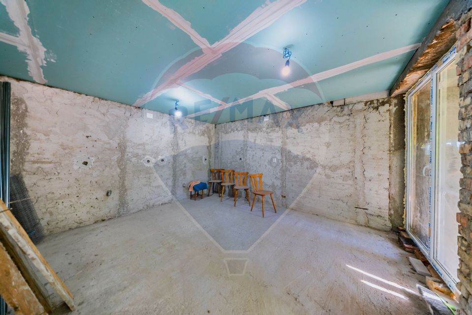 Casă+teren 2880 mp de vanzare in Tipar la 12 km de Chisineu Cris