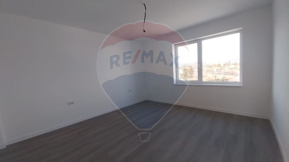Apartament de vanzare cu 3 camere Zona Centrala -Dacia, Constanta