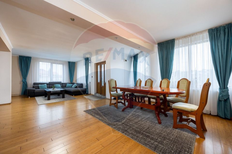 Casă individuală cu garaj și curte, 148 mp utili, zonă de case