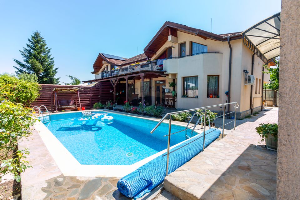 Casă / Vilă in Corbeanca, pe strada Laguna Albastra, langa lac