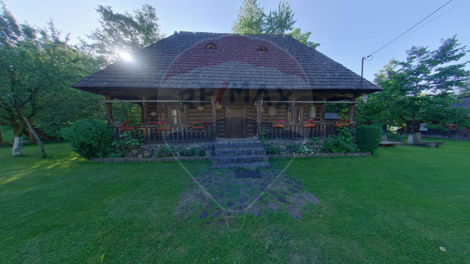 10 room Hotel / Pension for sale