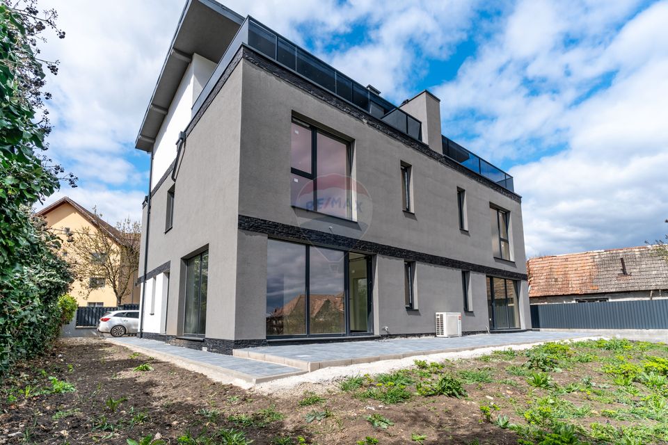 Duplex 5 camere, 60mp terase, zona linistita, comision 0