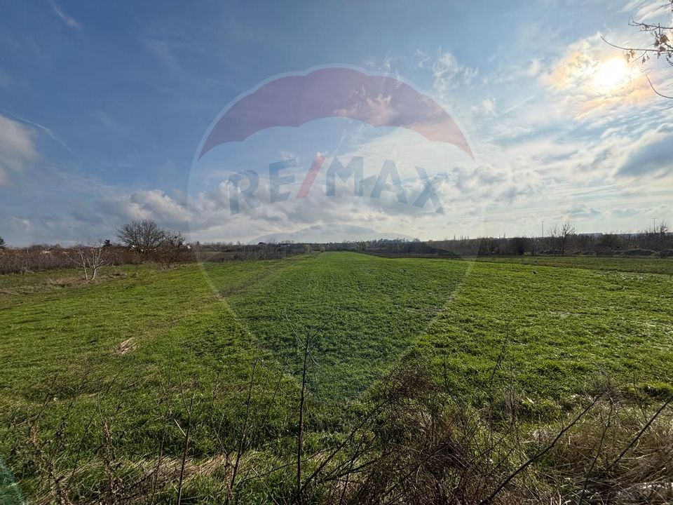 Teren 7094 mp Buftea poziție excelentă vizavi de parc, acces asfaltat