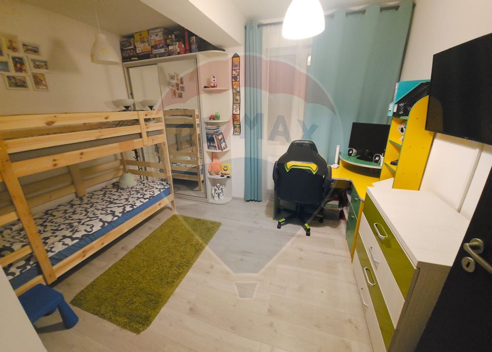 Vanzare apartament 3 camere