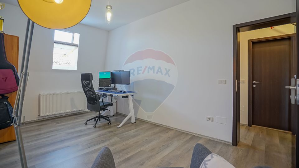 3 room Apartment for sale, Tractorul area