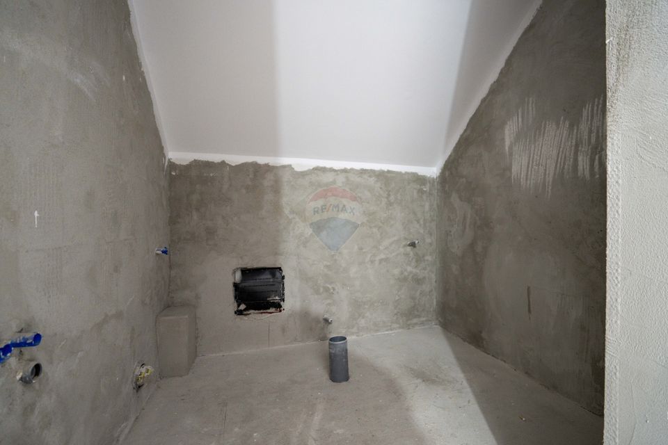 De vânzare casă cu 5 camere, teren 1000 mp Oncea, Calea Bihorului