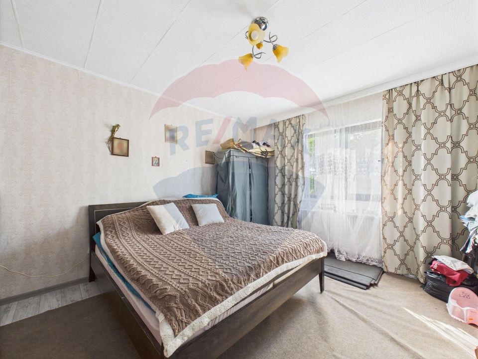 5 room House / Villa for sale, Est area