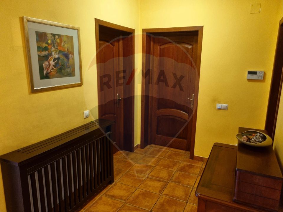 7 room House / Villa for sale