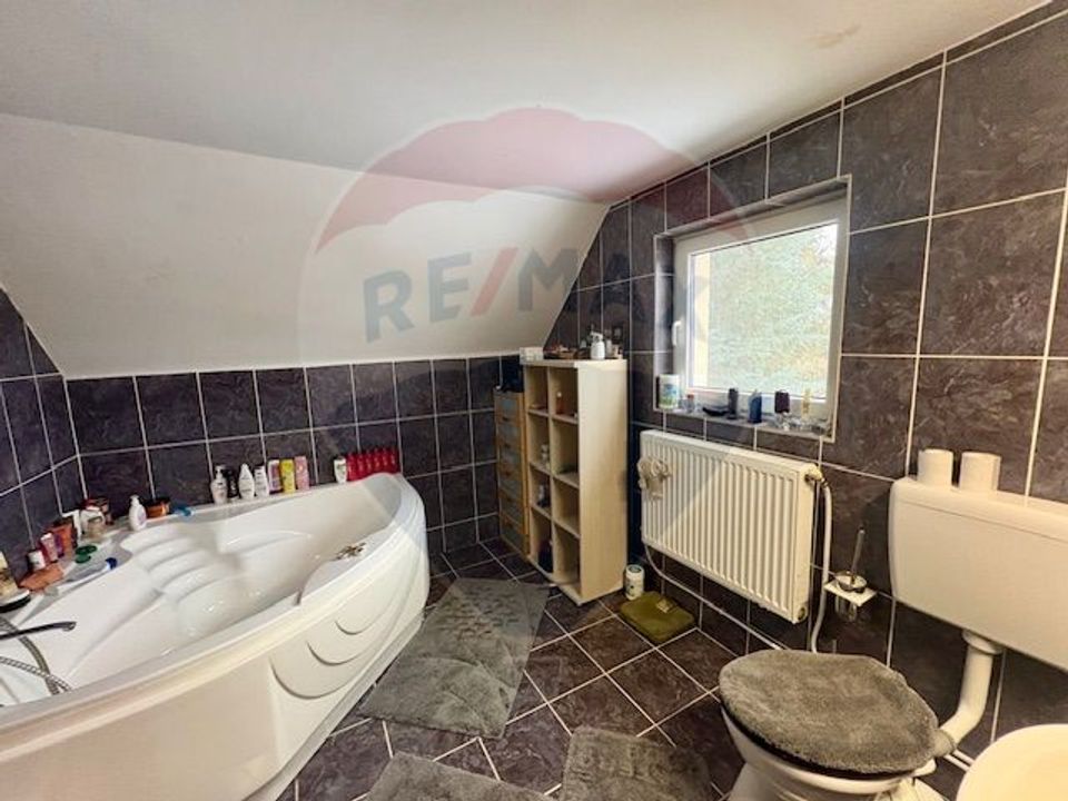 5 room House / Villa for sale