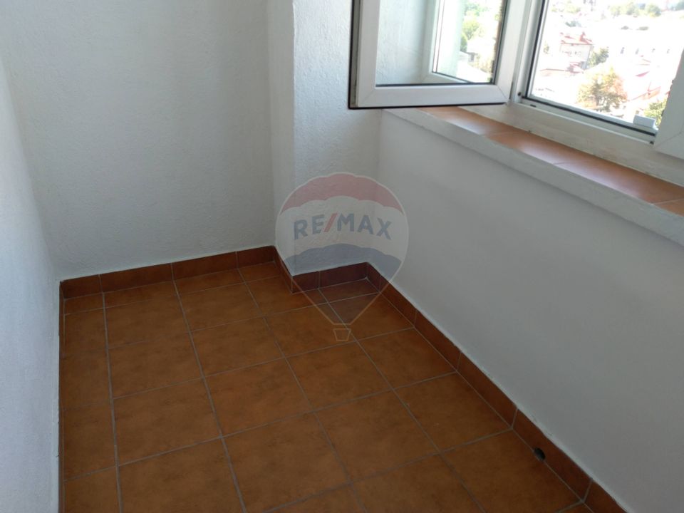 Apartament cu 3 camere de închiriat în zona Stirbei Voda