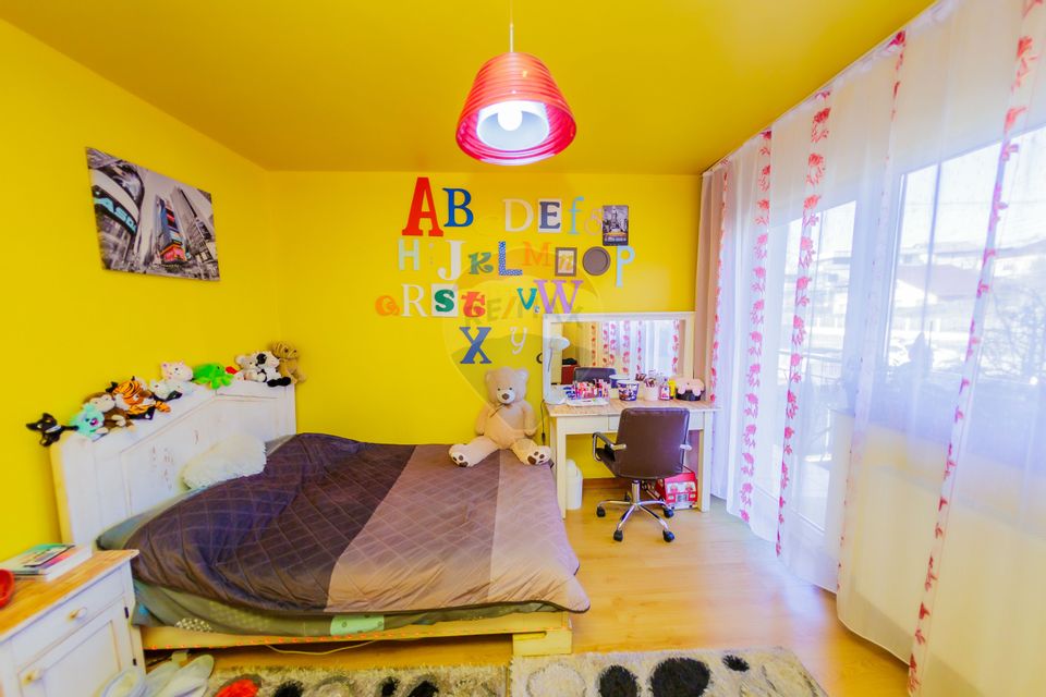 Apartament de vanzare Victoriei, garaj și curte proprie