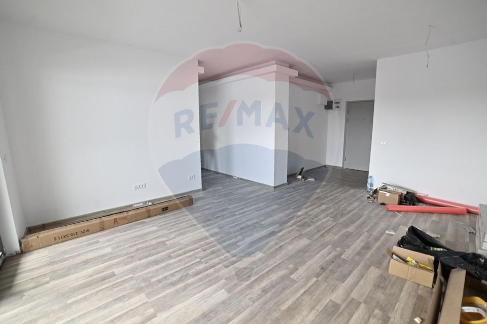 4 room Apartment for rent, Policlinica area