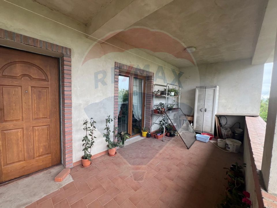 Casă - plantatie aluni  41300mp