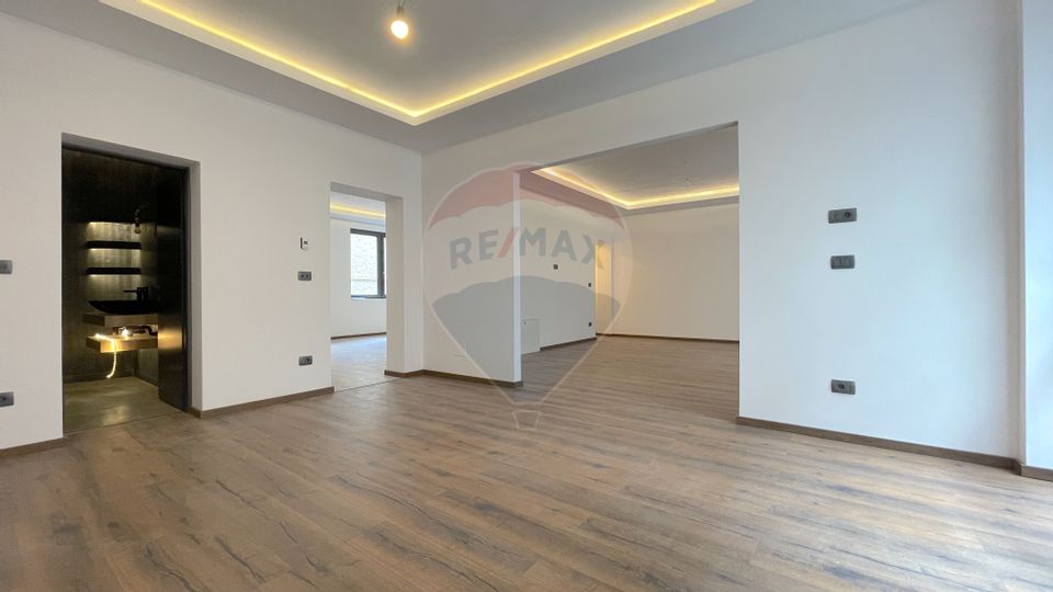 82.73sq.m Office Space for rent, Cetatea area