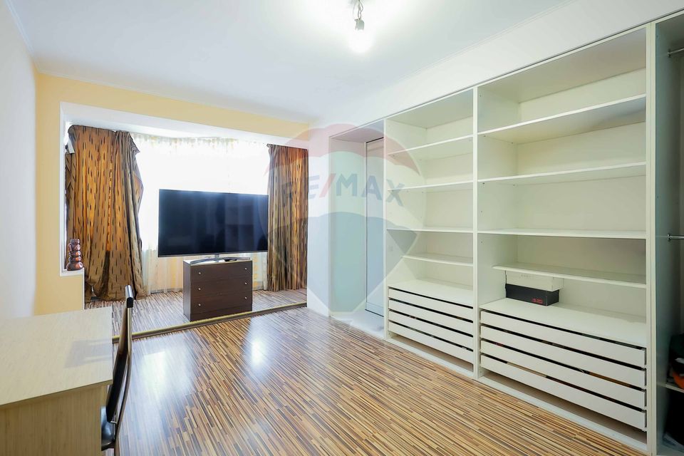 De vânzare apartament  cu 3 camere în zona Nufărul